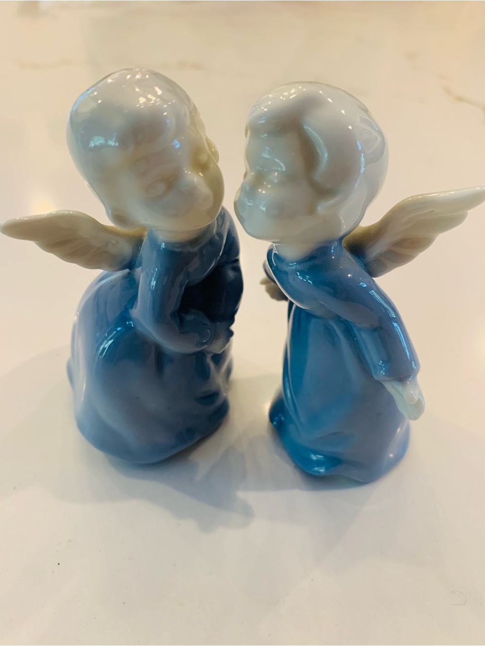 Vintage Kissing Angel Figurines Blue & White Porcelain 3” By Inarco No flaws.